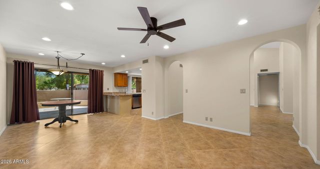 19033 N 92ND Avenue, Peoria, AZ 85382