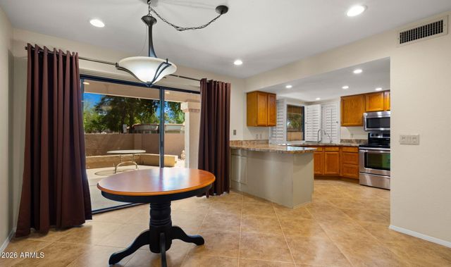 19033 N 92ND Avenue, Peoria, AZ 85382