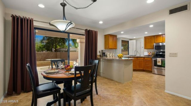 19033 N 92ND Avenue, Peoria, AZ 85382