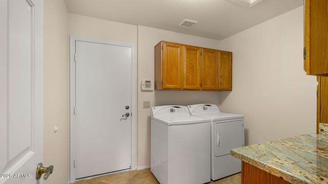 19033 N 92ND Avenue, Peoria, AZ 85382