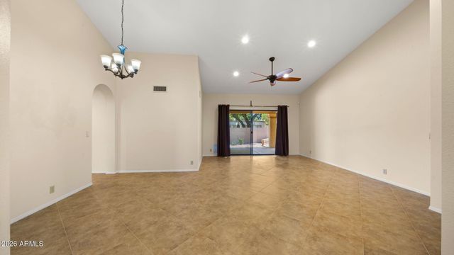 19033 N 92ND Avenue, Peoria, AZ 85382