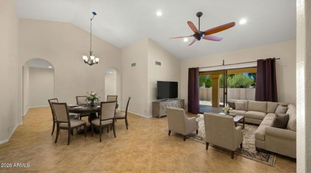 19033 N 92ND Avenue, Peoria, AZ 85382