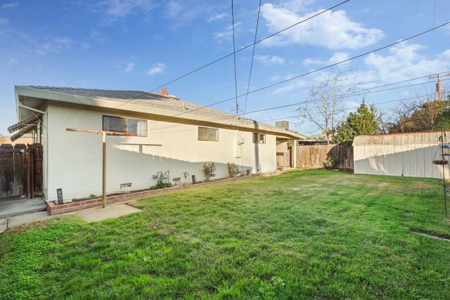 1618 W Locust St, Lodi, CA 95242