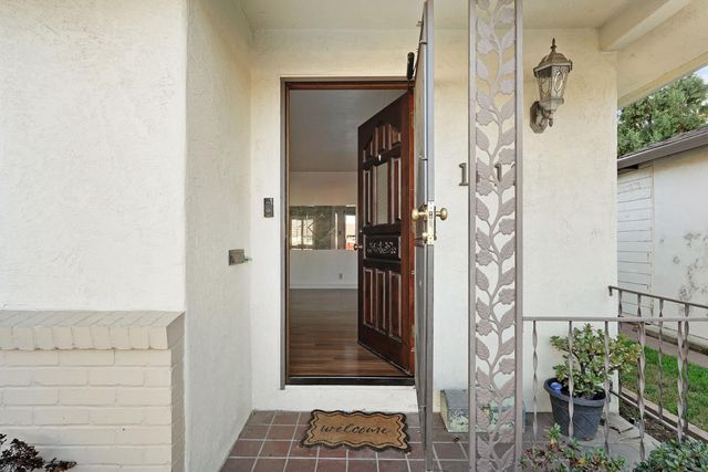 1618 W Locust St, Lodi, CA 95242