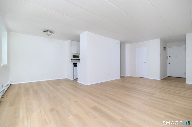27 Northill Street 6R, Stamford, CT 06907