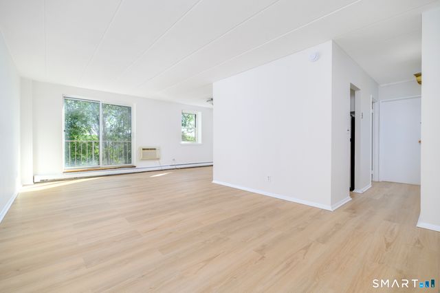 27 Northill Street 6R, Stamford, CT 06907