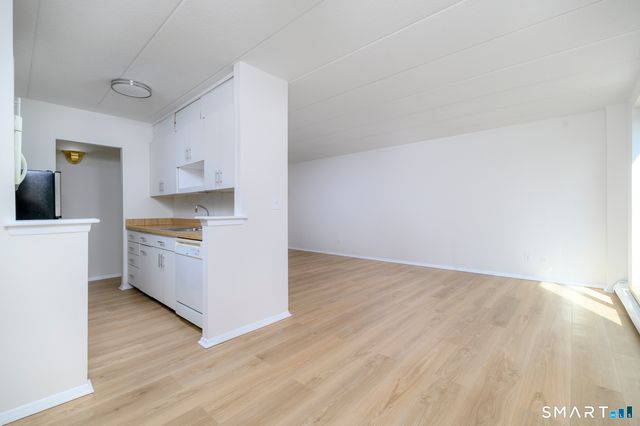 27 Northill Street 6R, Stamford, CT 06907