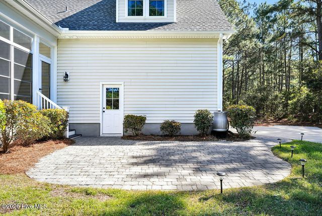 4095 Country Garden Lane, Southport, NC 28461