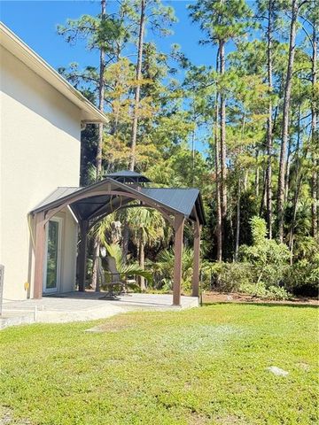 6140 Standing Oaks, Naples, FL 34119