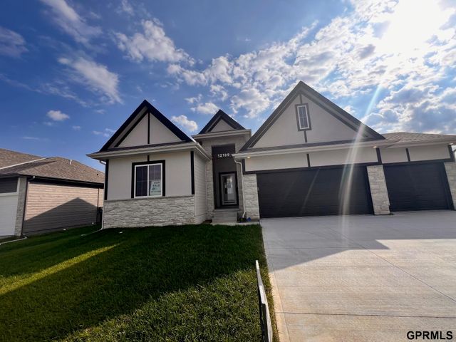 12109 Daniell Road, Bellevue, NE 68123