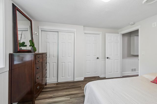 930 Dakota Avenue, Long Lake, MN 55356