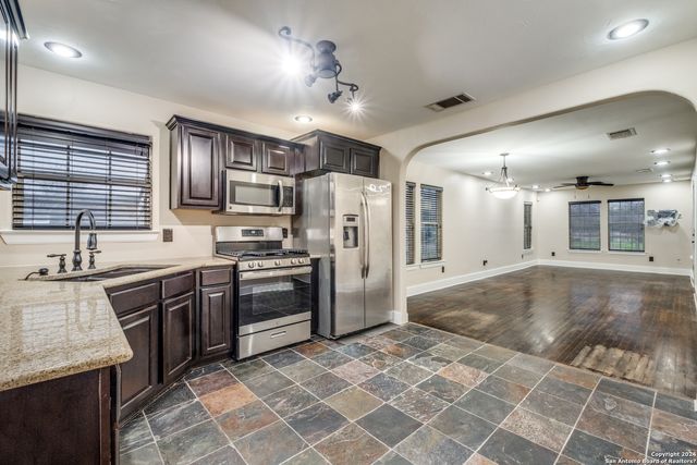 419 Moursund Blvd, San Antonio, TX 78221