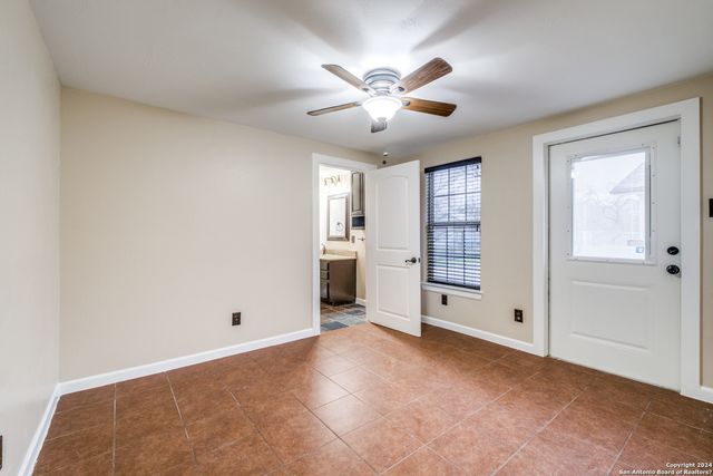 419 Moursund Blvd, San Antonio, TX 78221