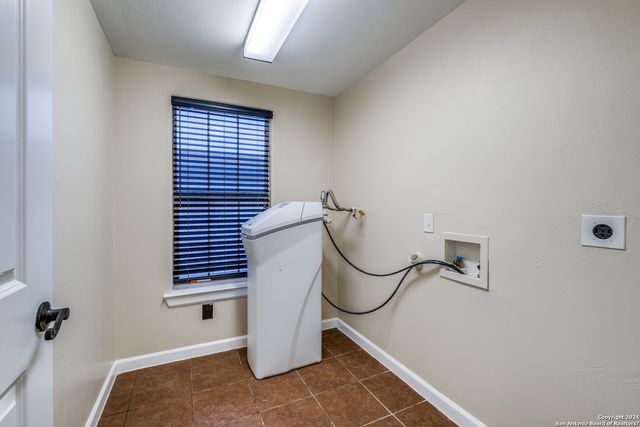 419 Moursund Blvd, San Antonio, TX 78221