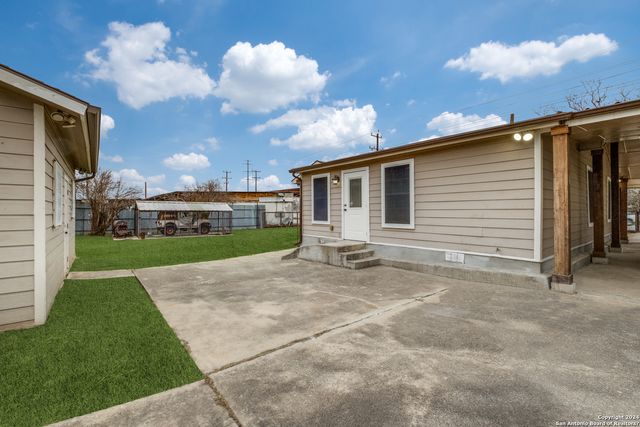 419 Moursund Blvd, San Antonio, TX 78221