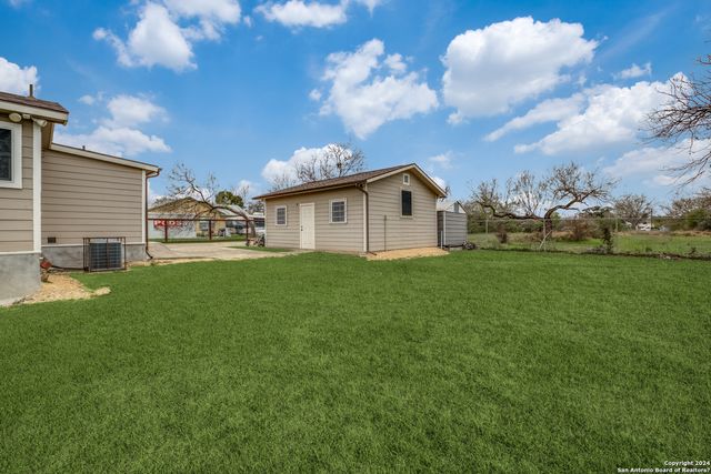 419 Moursund Blvd, San Antonio, TX 78221