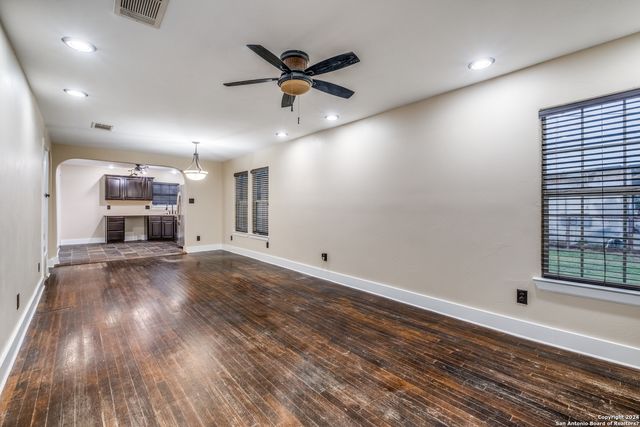 419 Moursund Blvd, San Antonio, TX 78221