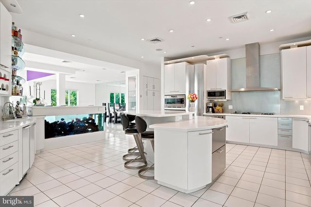 611 CREEK LN, Flourtown, PA 19031
