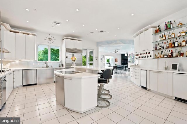 611 CREEK LN, Flourtown, PA 19031
