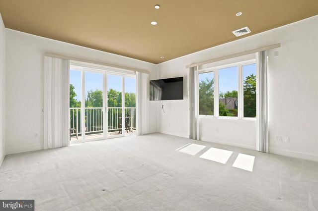 611 CREEK LN, Flourtown, PA 19031