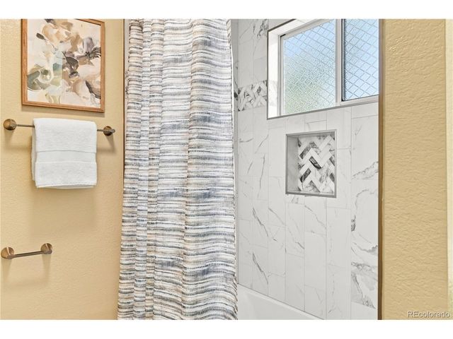 12214 Glencoe St, Thornton, CO 80241