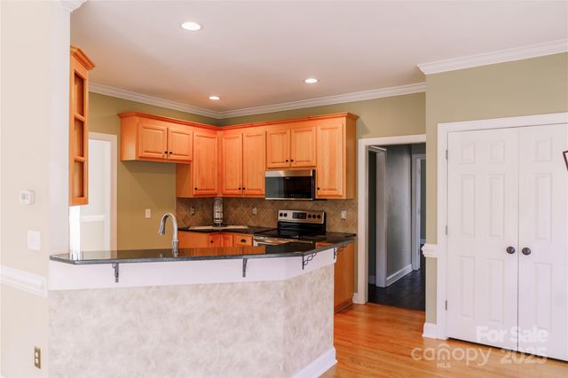 214 Harbor Landing Drive, Mooresville, NC 28117