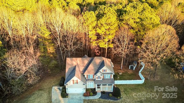 214 Harbor Landing Drive, Mooresville, NC 28117