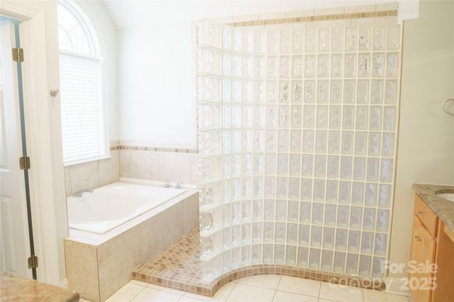 214 Harbor Landing Drive, Mooresville, NC 28117