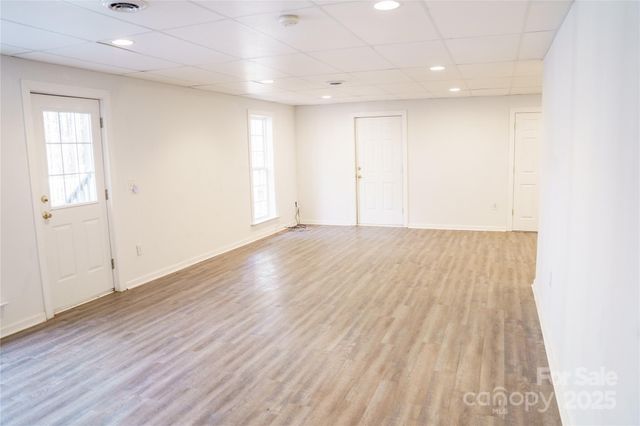 214 Harbor Landing Drive, Mooresville, NC 28117