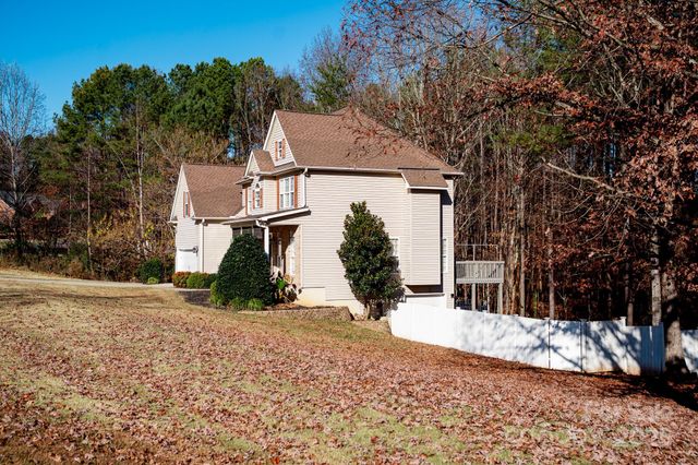 214 Harbor Landing Drive, Mooresville, NC 28117