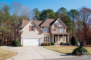 214 Harbor Landing Drive, Mooresville, NC 28117