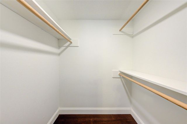 1909 Brun Street 16, Houston, TX 77019