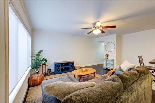 1909 Brun Street 16, Houston, TX 77019