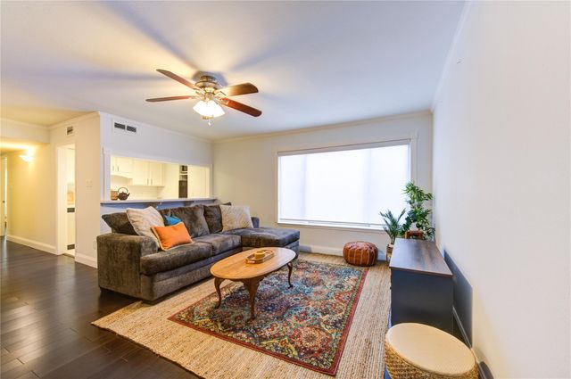 1909 Brun Street 16, Houston, TX 77019