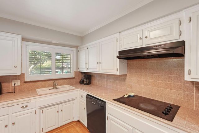 8352 Meath Dr, Stockton, CA 95212