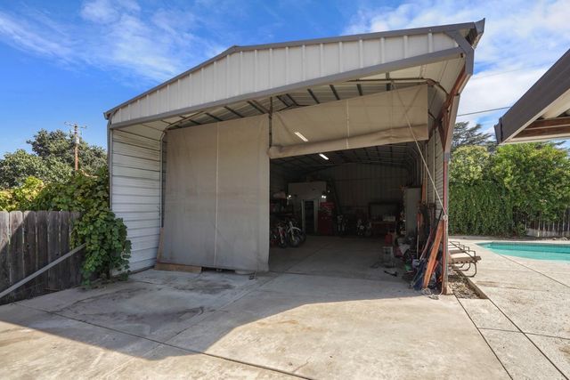 8352 Meath Dr, Stockton, CA 95212