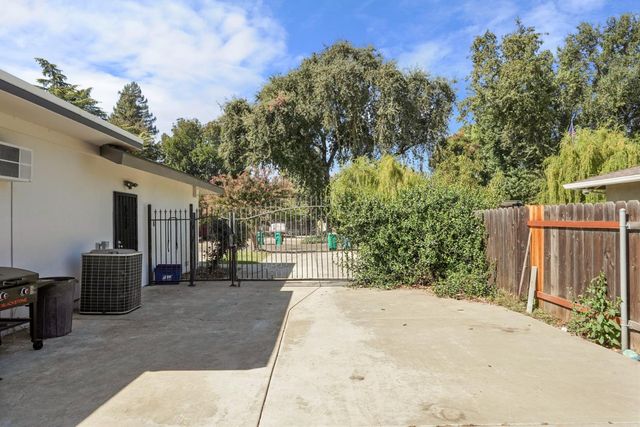 8352 Meath Dr, Stockton, CA 95212