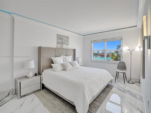 400 Kings Point Dr 314, Sunny Isles Beach, FL 33160