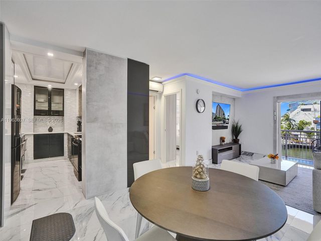 400 Kings Point Dr 314, Sunny Isles Beach, FL 33160