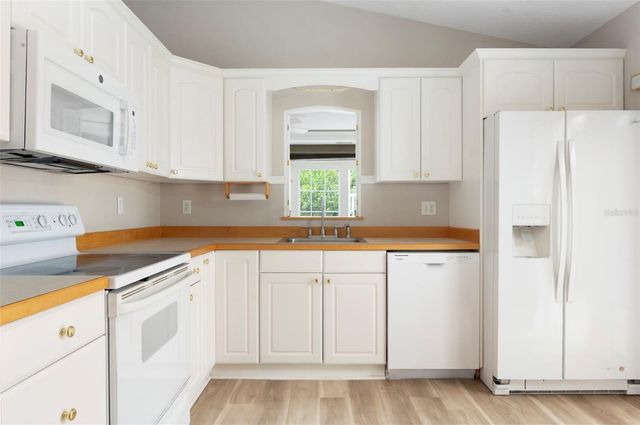 491 ST TROPEZ CIRCLE NE, St Petersburg, FL 33703