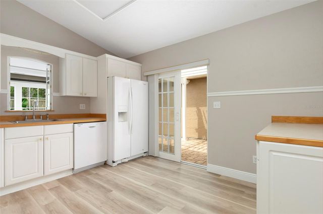 491 ST TROPEZ CIRCLE NE, St Petersburg, FL 33703