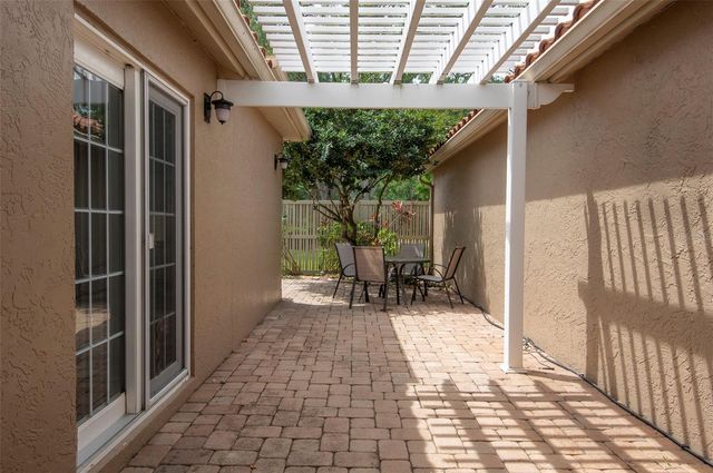 491 ST TROPEZ CIRCLE NE, St Petersburg, FL 33703