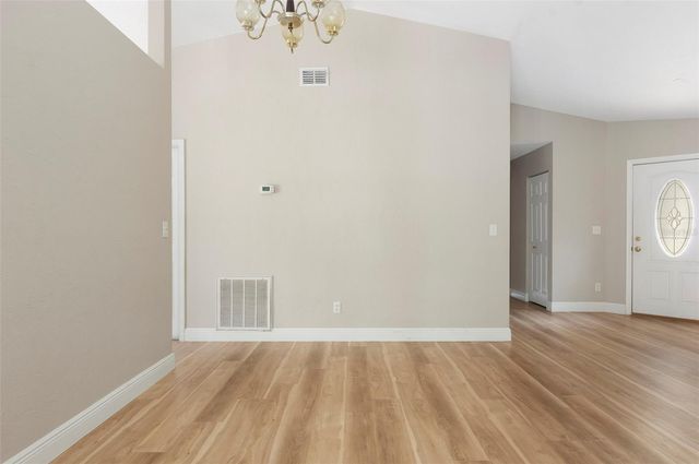 491 ST TROPEZ CIRCLE NE, St Petersburg, FL 33703