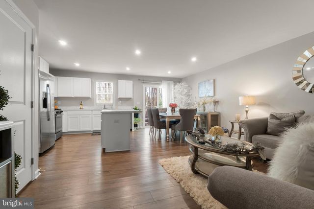 49 SOUTHWIND DR, Blackwood, NJ 08012