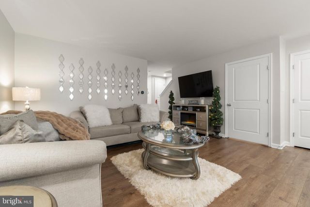 49 SOUTHWIND DR, Blackwood, NJ 08012