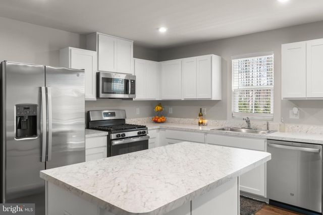 49 SOUTHWIND DR, Blackwood, NJ 08012