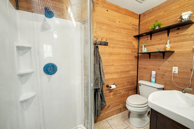 506 E Bond St, Salina, KS 67401