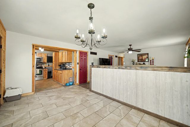 506 E Bond St, Salina, KS 67401