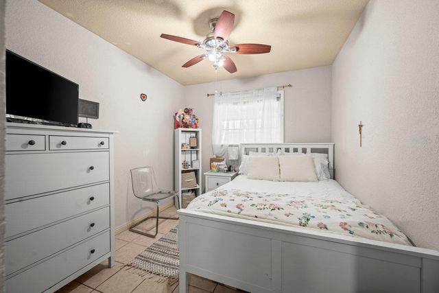 5717 Seyferth Way, Sacramento, CA 95823