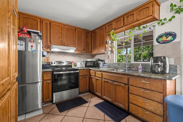 5717 Seyferth Way, Sacramento, CA 95823